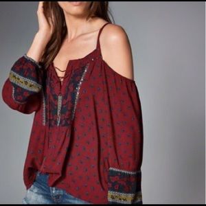 Abercrombie & Fitch Tops - Printed Cold Shoulder Top Abercrombie & Fitch Tops - Printed Cold Shoulder Top